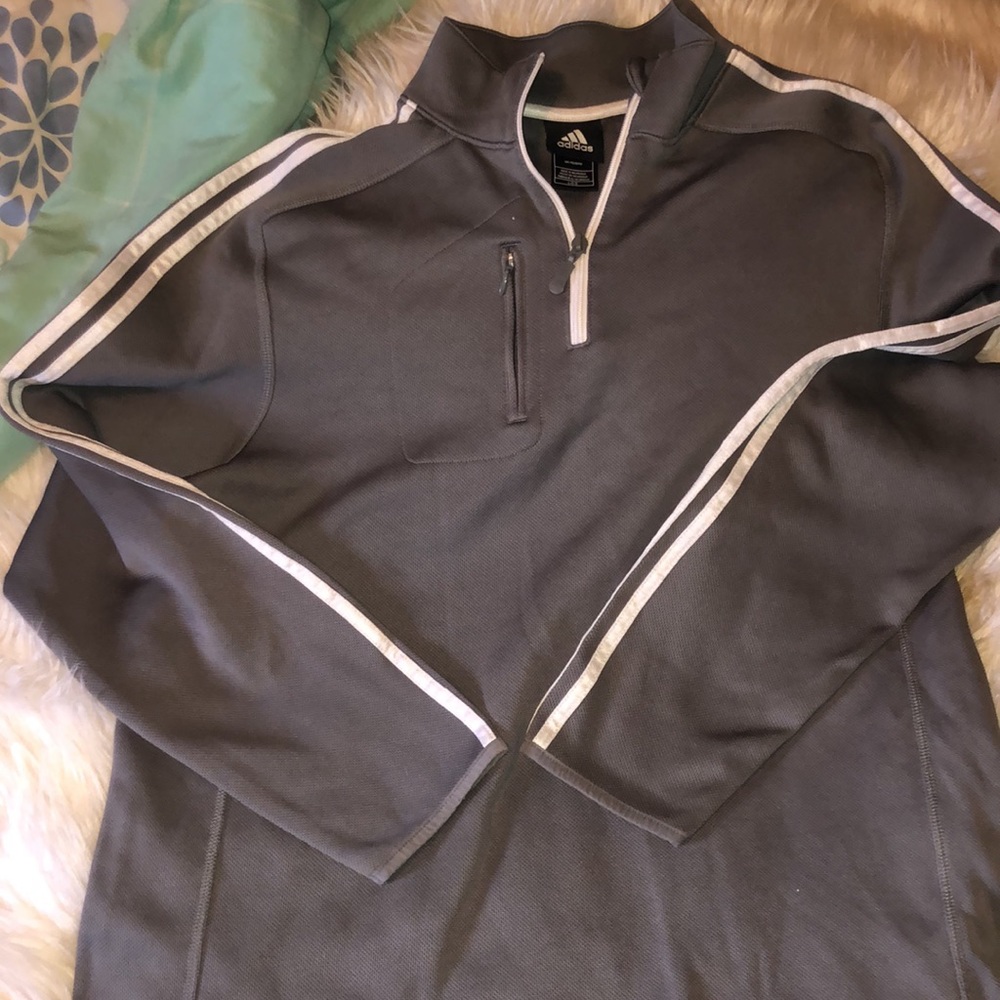 Adidas preowned 👕 ✅3/$21 in any bundle of 3+